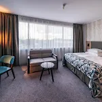 Hp Park Plaza