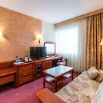 Hp Park Plaza فندق فروتسواف