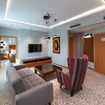 Hp Park Plaza 4*