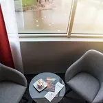 Hp Park Plaza فندق