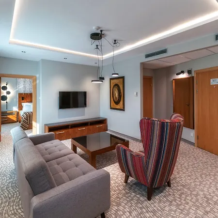 Hp Park Plaza 4*