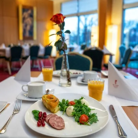 Hp Park Plaza Hotel 4*