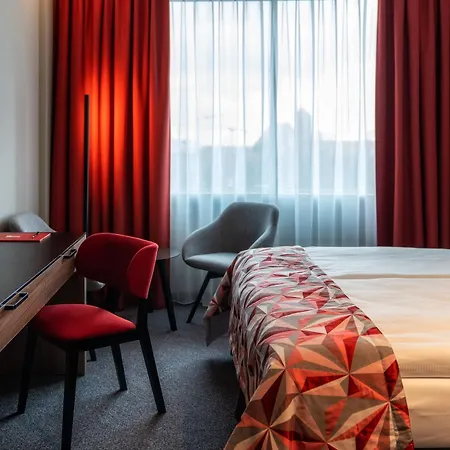 Hotel Hp Park Plaza 4*