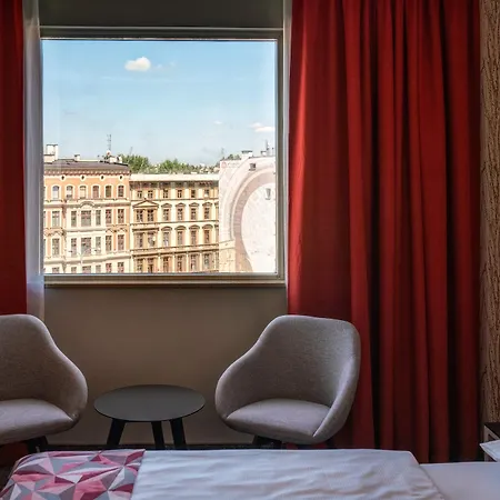 Hp Park Plaza Hotel