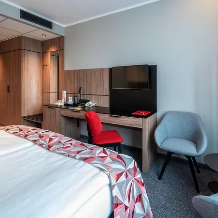 Hp Park Plaza Hotel 4*