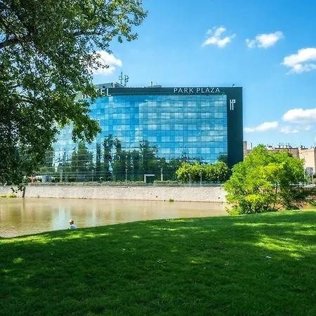 Hp Park Plaza 4*