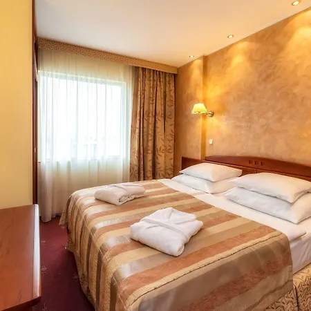 Hotel Hp Park Plaza