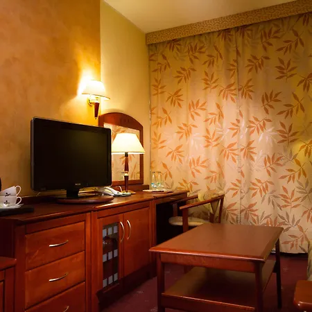 Hotel Hp Park Plaza