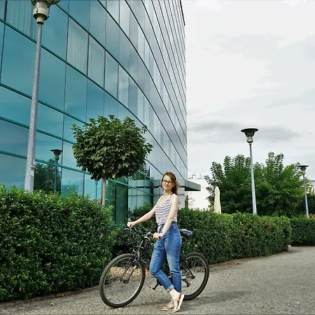 Hp Park Plaza Hotell 4*