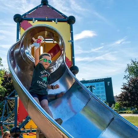 מלון Hp Park Plaza