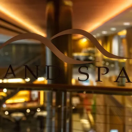 Hp Park Plaza Hotel