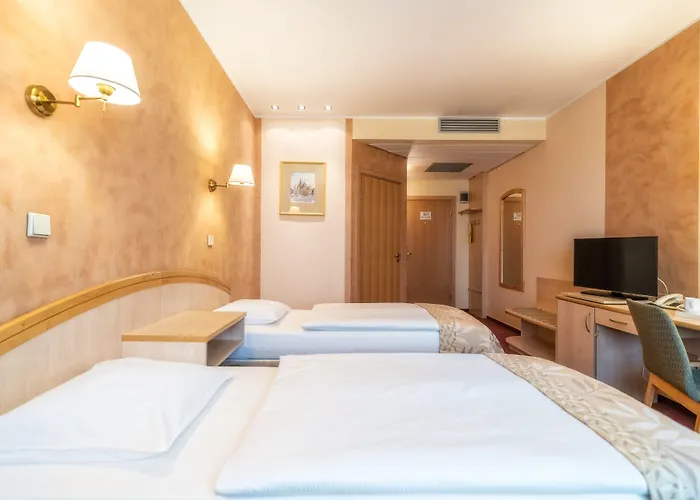 فندق Hp Park Plaza 4*