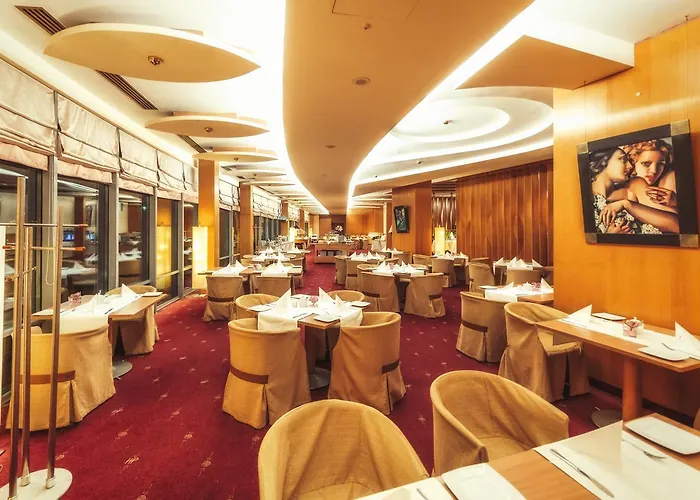 Hp Park Plaza فندق فروتسواف