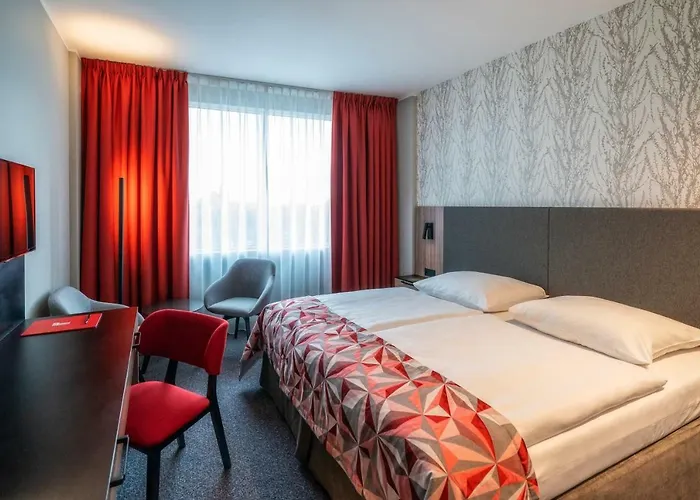 Hp Park Plaza فندق فروتسواف